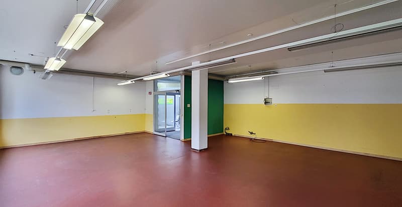 717 m² commercial space with delivery (5)
