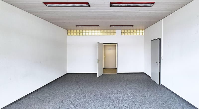78 m² con 3 uffici separati a Regensdorf! (4)