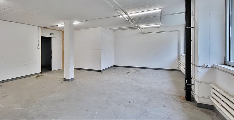 137 m² di spazio commerciale con consegna (2)