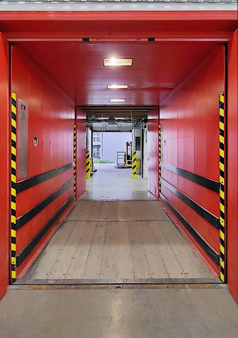 Your new production site in Zofingen - almost 3,000 m2 of production, storage, and office space! (17)