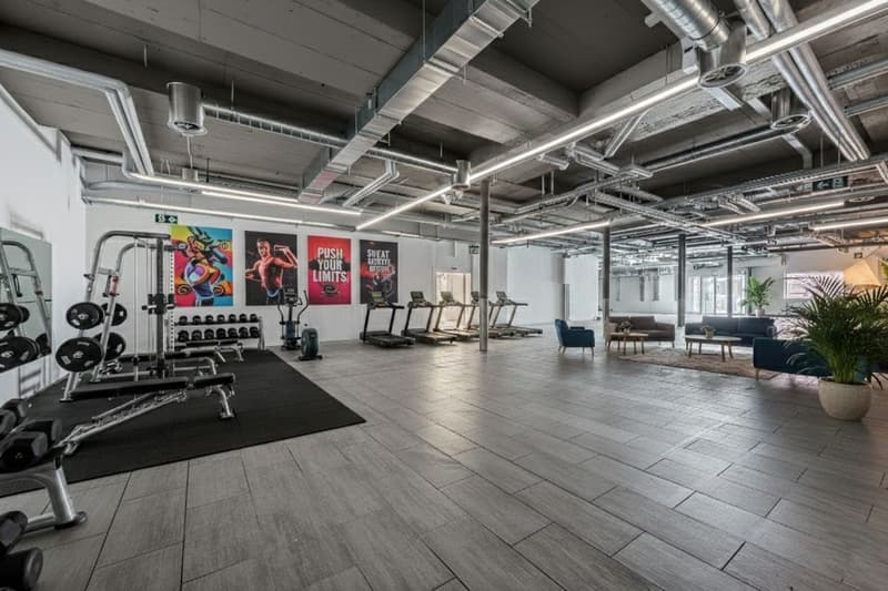 Retail space with very good visibility incl. cooling system - ground floor! (4)