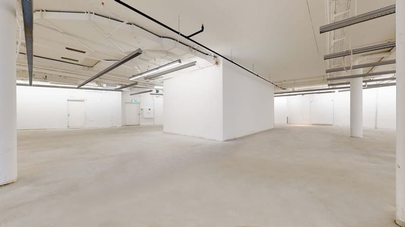 699 m² di area vendita direttamente accanto a New Yorker! (7)