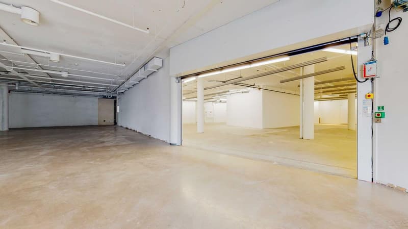 699 m² di area vendita direttamente accanto a New Yorker! (8)