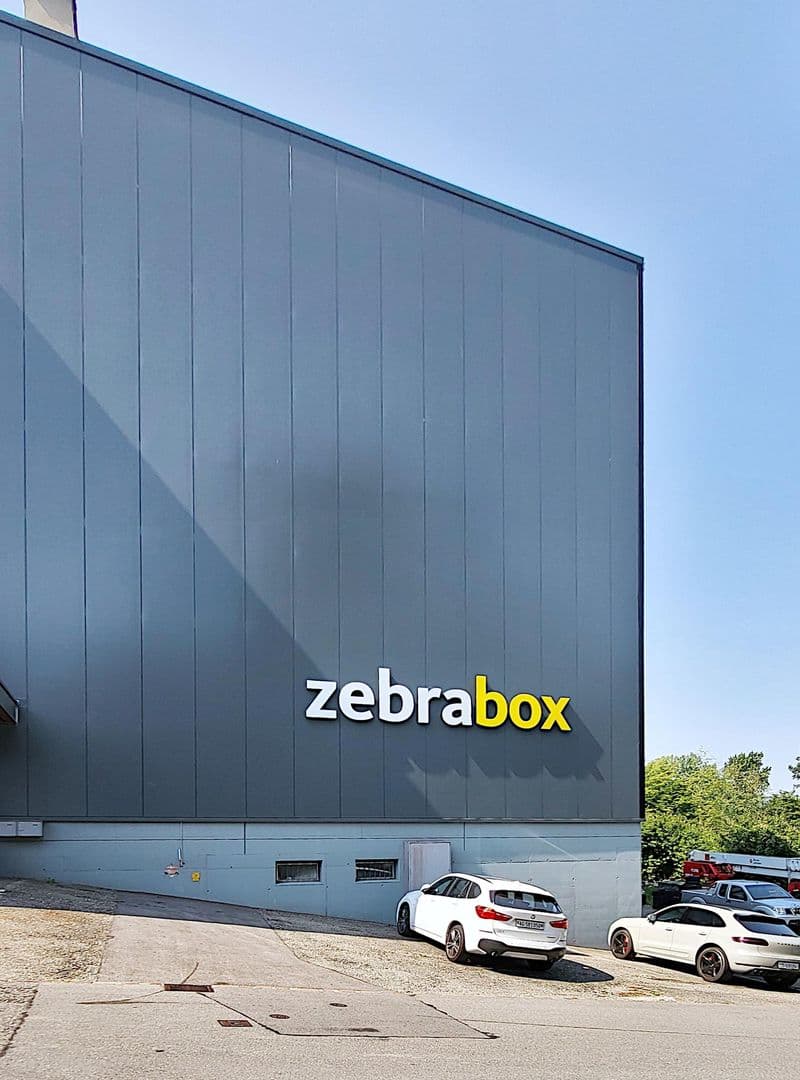 Espace commercial rare au rez-de-chaussée à louer à Neuenhof ! (8)