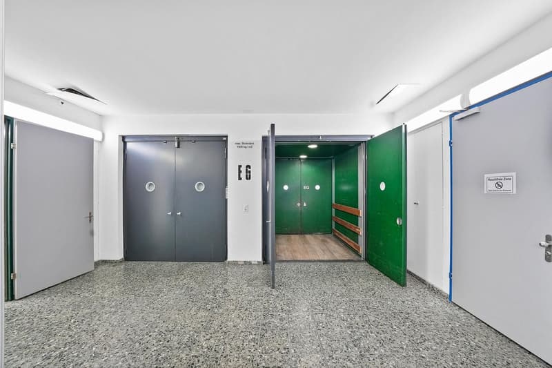 Spazio commerciale pronto per l'occupazione con carico al pavimento di 1.000 kg/m²! (10)