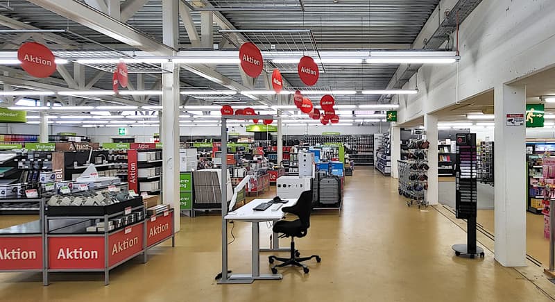 Superficie de vente attractive dans un quartier passionnant (2)