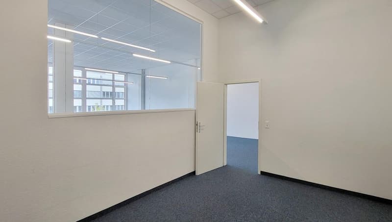 Well-located, expanded and bright office space with water connection - 158 m2! (9)