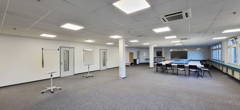 1'263 m² sur le campus très prisé de Mägenwil ! (5)