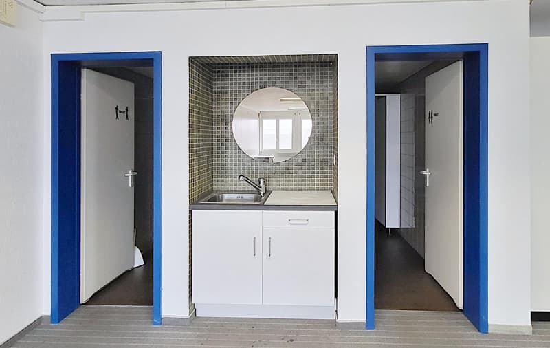 Purposely designed office space - existing subdivisions! (9)