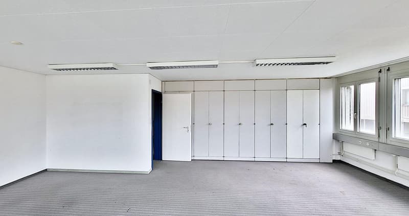 Purposely designed office space - existing subdivisions! (8)