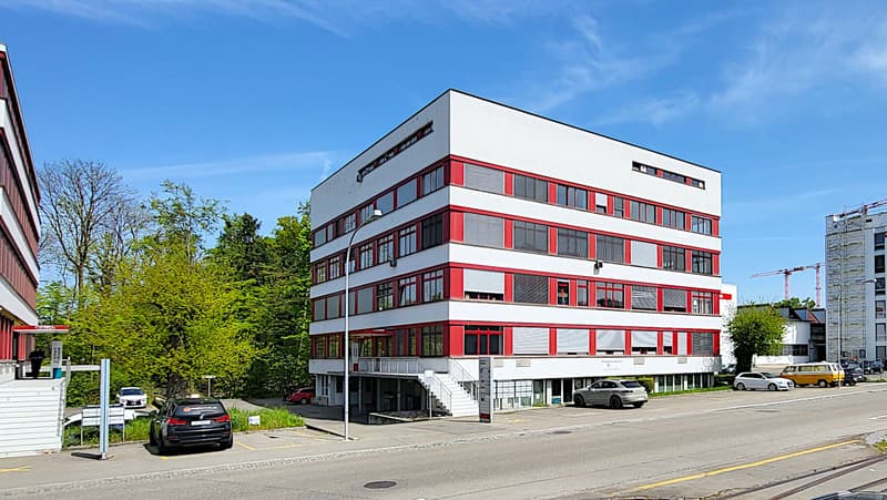 125 m² office space with 4 offices in Regensdorf! (8)