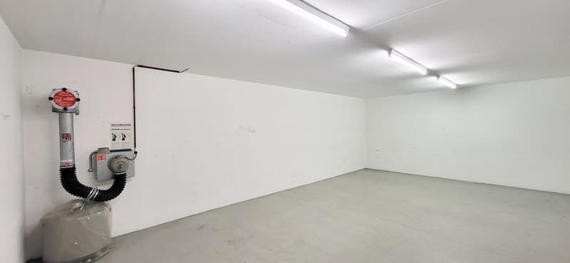 110m² di spazio di magazzino con consegna a Glattbrugg! (4)