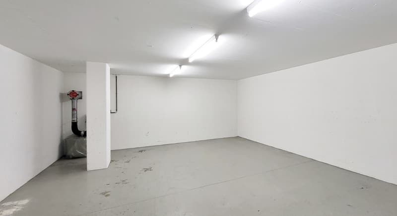 110m² di spazio di magazzino con consegna a Glattbrugg! (1)