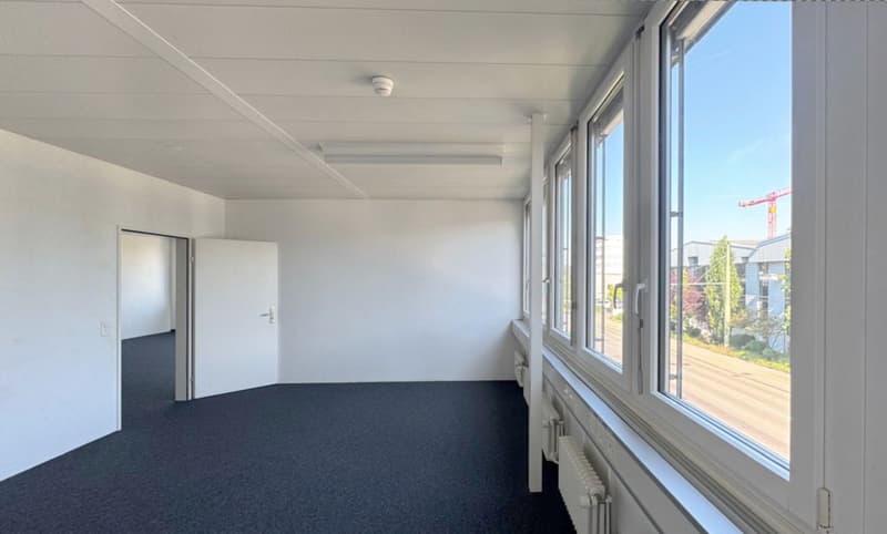 Light-flooded office space in a highly frequented location in Winterthur (4)