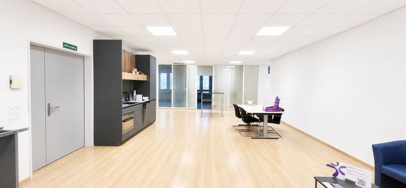 Helles Eckbüro mit Teeküche - Bezug ab 01.06.2027! (4)