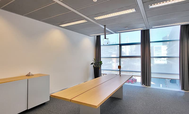 Klimatisierte Büroflächen an sehr guter Lage mit hoher Visibilität! (2)