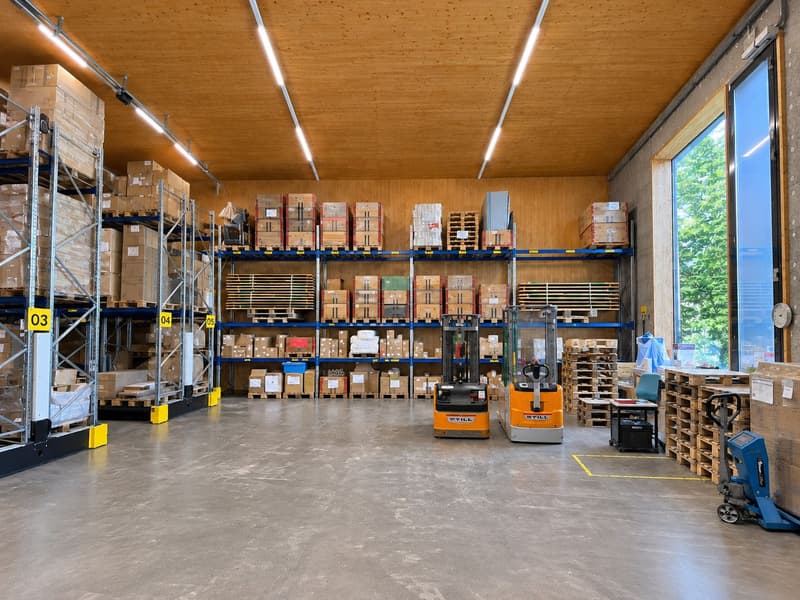 Paletten- Rolllager mit Platz für ca. 380 Paletten! (2)