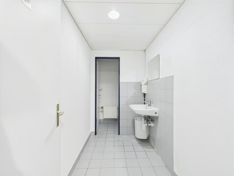 310m2 moderne Gewerbefläche im 2. OG in Murten (16)
