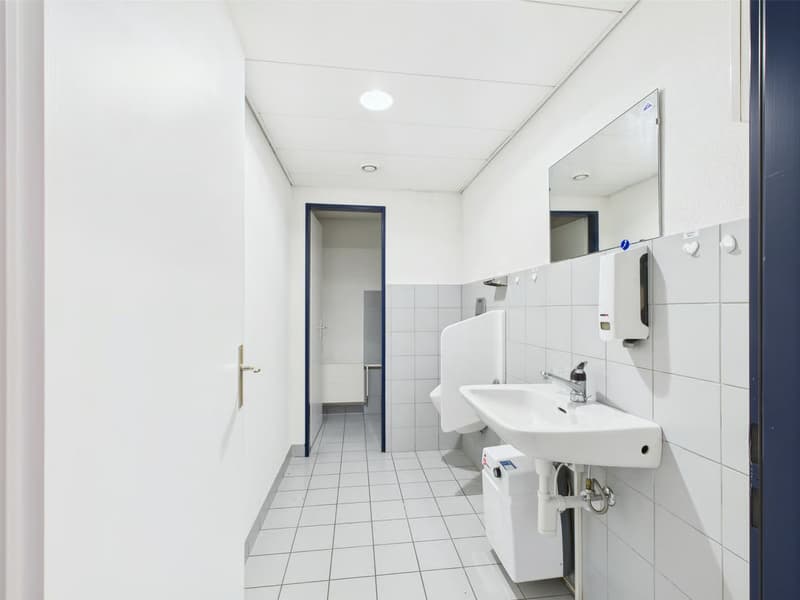 350m2 - Moderne und helle Gewerbefläche im 2. OG mit toller Aussicht (14)