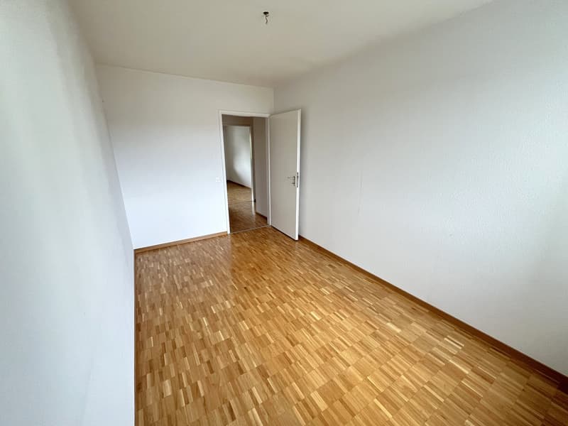Appartement 3.5 pièces avec balcon dans un endroit verdoyant et calme à Zofingen (12)