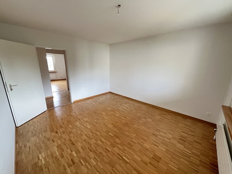 Appartement 3.5 pièces avec balcon dans un endroit verdoyant et calme à Zofingen (11)
