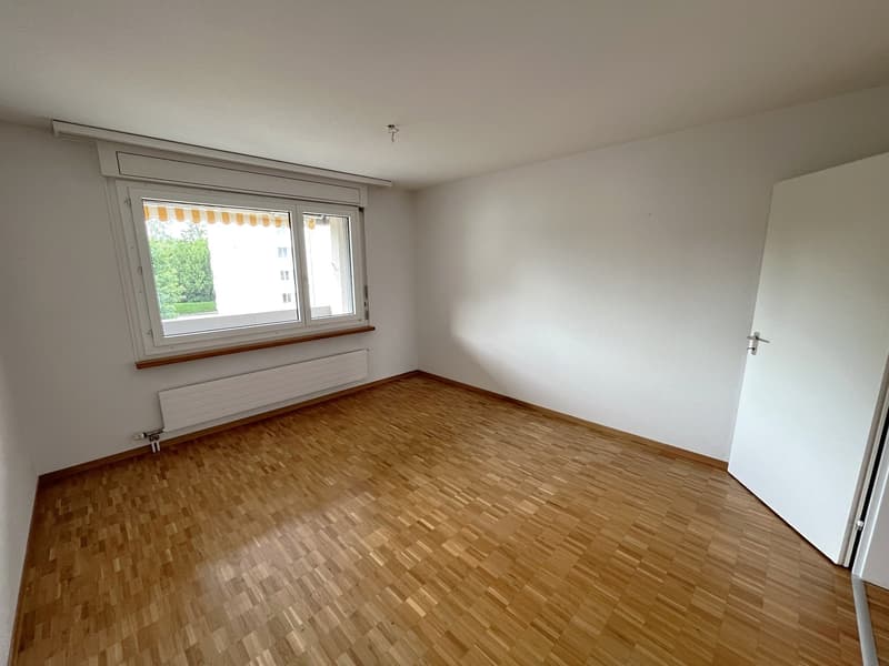 Appartement 3.5 pièces avec balcon dans un endroit verdoyant et calme à Zofingen (9)