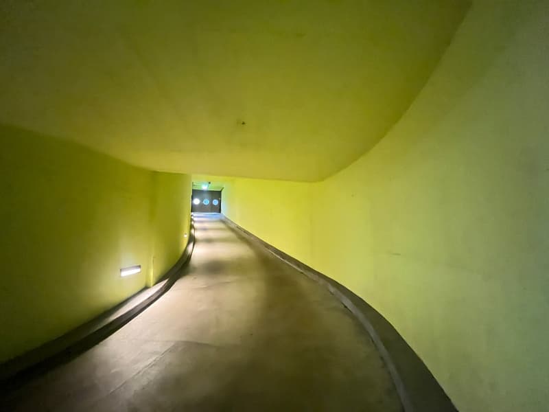 Sicherer & komfortabler Tiefgaragenparkplatz (6)