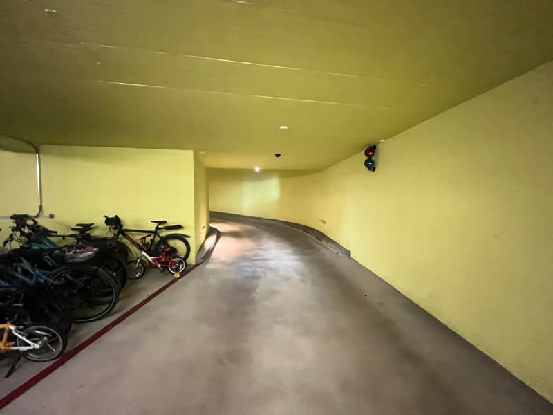 Sicherer & komfortabler Tiefgaragenparkplatz (5)