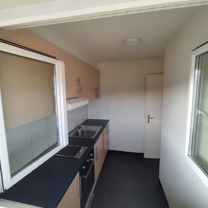 Urban wohnen mit schöner Aussicht - Charmante 1-Zimmer-Wohnung im 5. OG im Herzen von Olten (3)