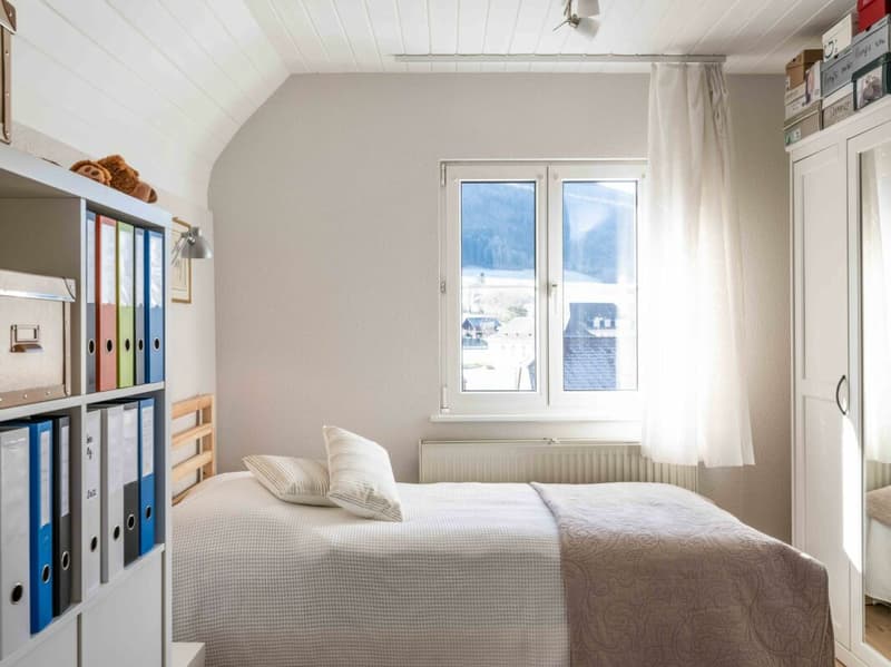 Charming Single-Family Home (17)
