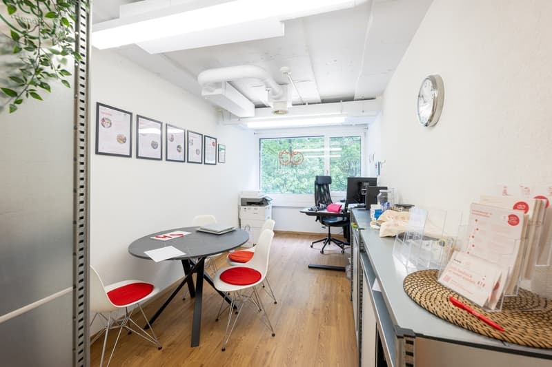 Flexible commercial space in a central location, ideal for kindergarten, office or practice (2)