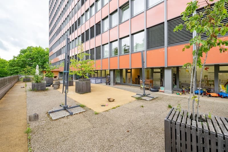 Flexible commercial space in a central location, ideal for kindergarten, office or practice (6)