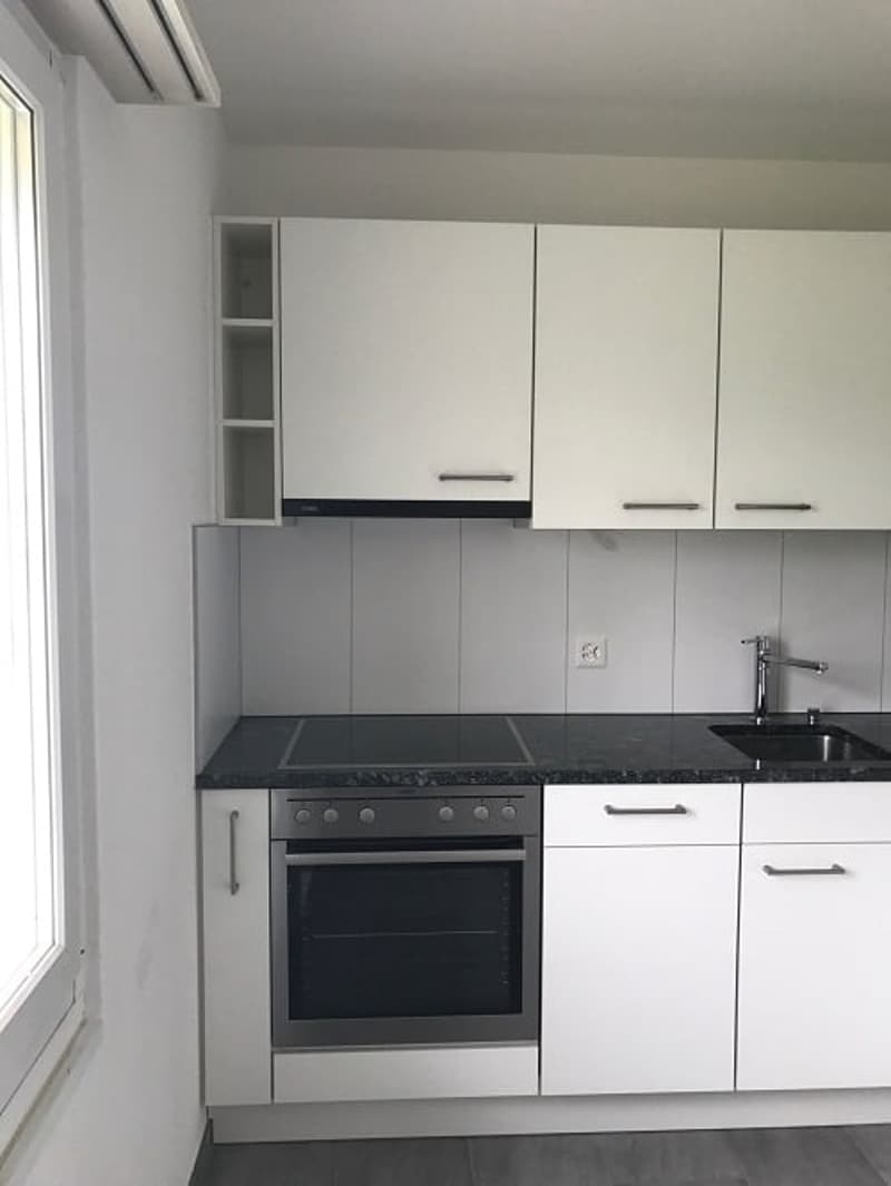 Ruhige Lage am Dorfrand, grosser Sonnenbalkon und vieles mehr (4)