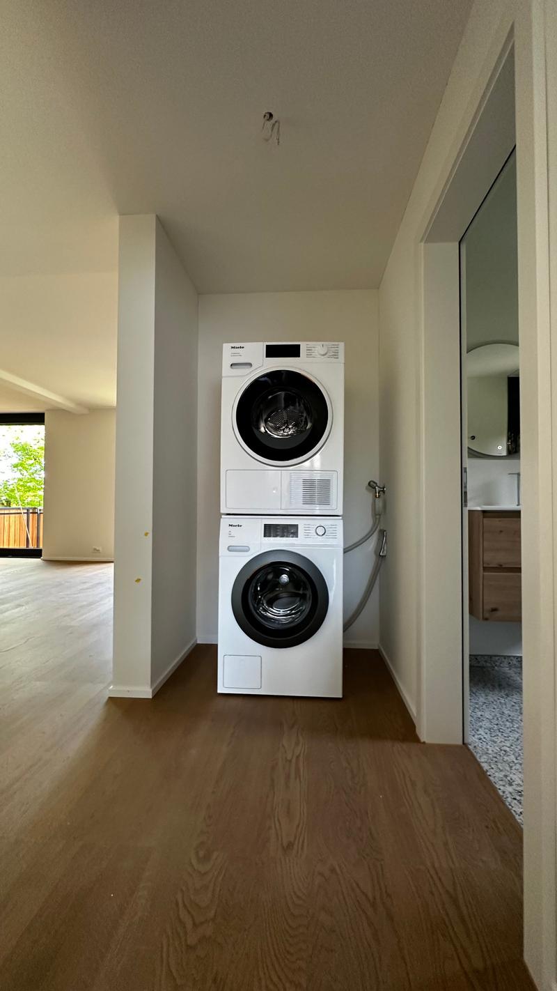 Exclusive 3.5-4.0-room basement apartment with private garden (9)