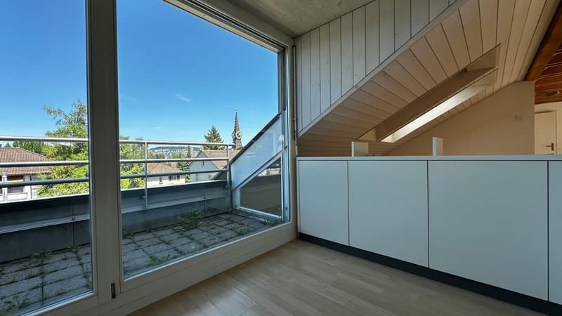 2.5-Room Loft-Style Apartment for Rent (8)