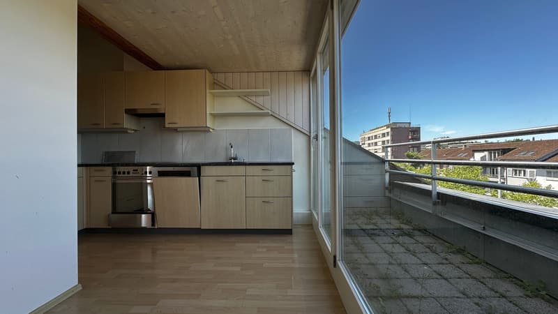 2.5-Room Loft-Style Apartment for Rent (7)