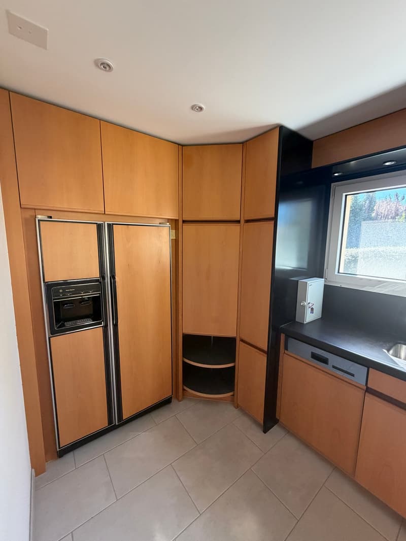 Charmante 3.5-Zimmer-Wohnung mit Balkon und schöner Aussicht in Birmensdorf (4)