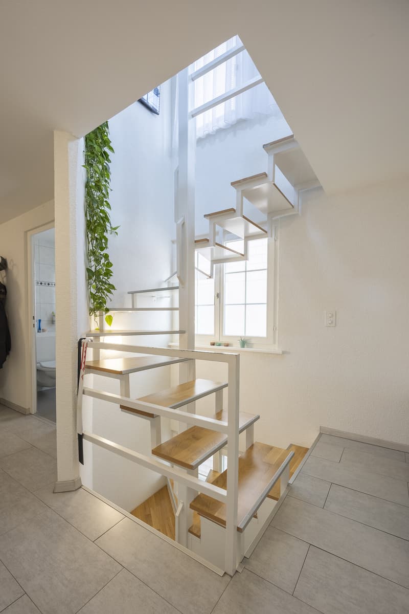 Dream Home with Additional Income - Versatile House with In-Law Apartment (8)