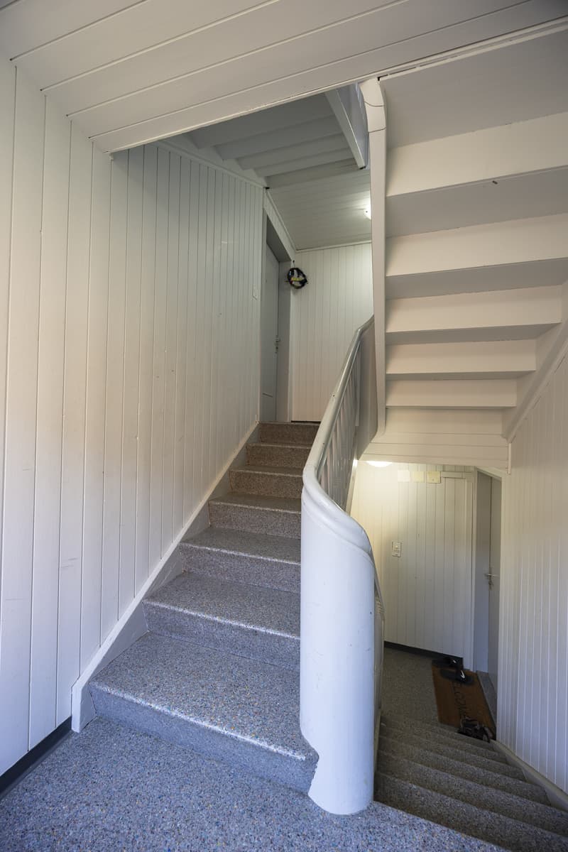 Maison multifamiliale entièrement louée avec huit appartements (10)