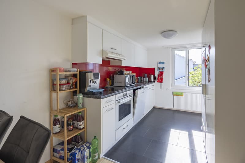 Maison multifamiliale entièrement louée avec huit appartements (9)
