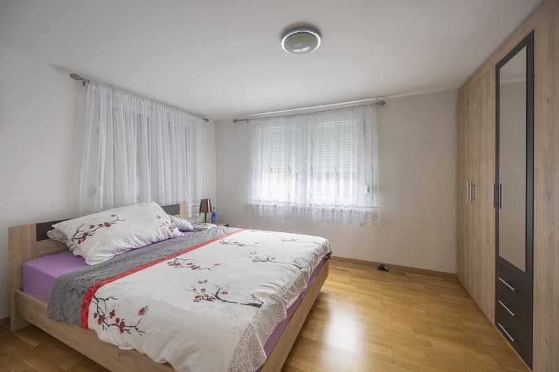Casa unifamiliare versatile con appartamento per anziani (10)
