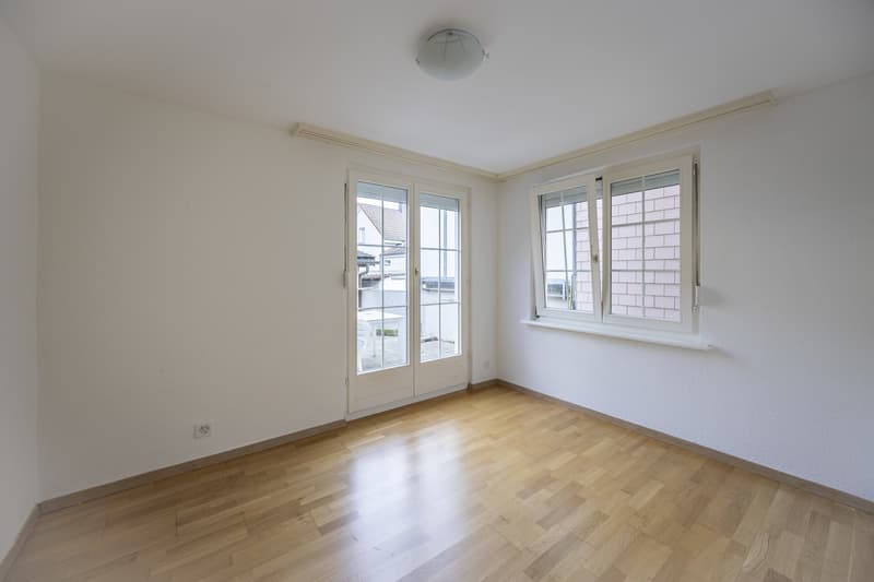 Casa unifamiliare versatile con appartamento per anziani (5)