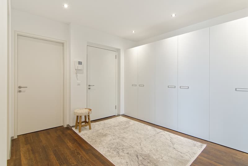 Eingang mit Einbauschrank