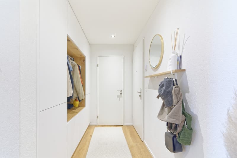 Eingang m. Garderobe
