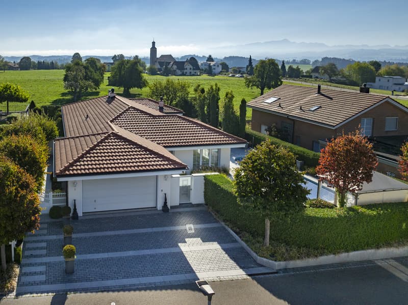 Bungalow mit gehobenem Charakter - ein Traum auf einer Ebene (4)