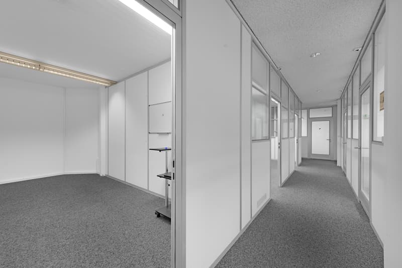 Moderne Büroräumlichkeiten zu vermieten flexibel & sofort verfügbar (8)