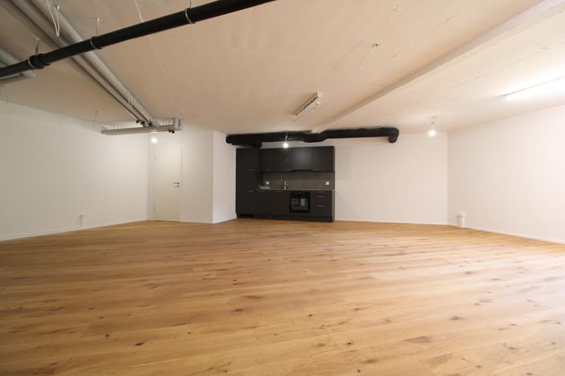 Modern commercial space in a new building (6)