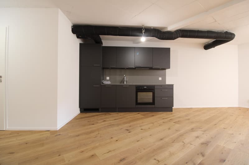 Modern commercial space in a new building (9)