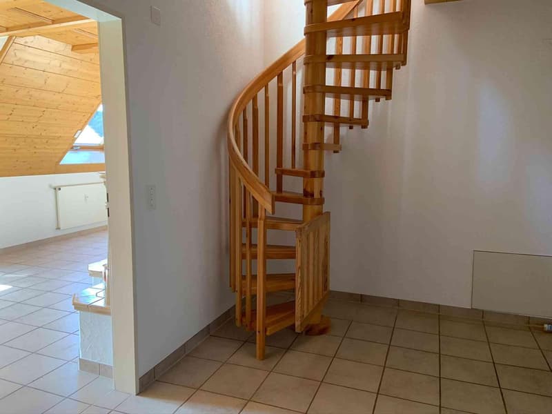 Grosszügige 5½-Zimmer-Dachwohnung mit Balkon und Cheminée (6)