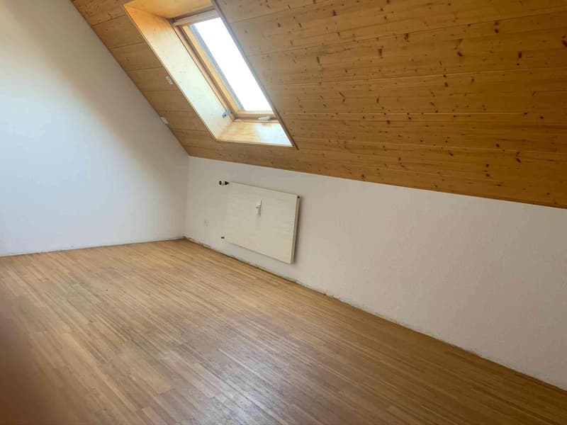 Grosszügige 5½-Zimmer-Dachwohnung mit Balkon und Cheminée (10)